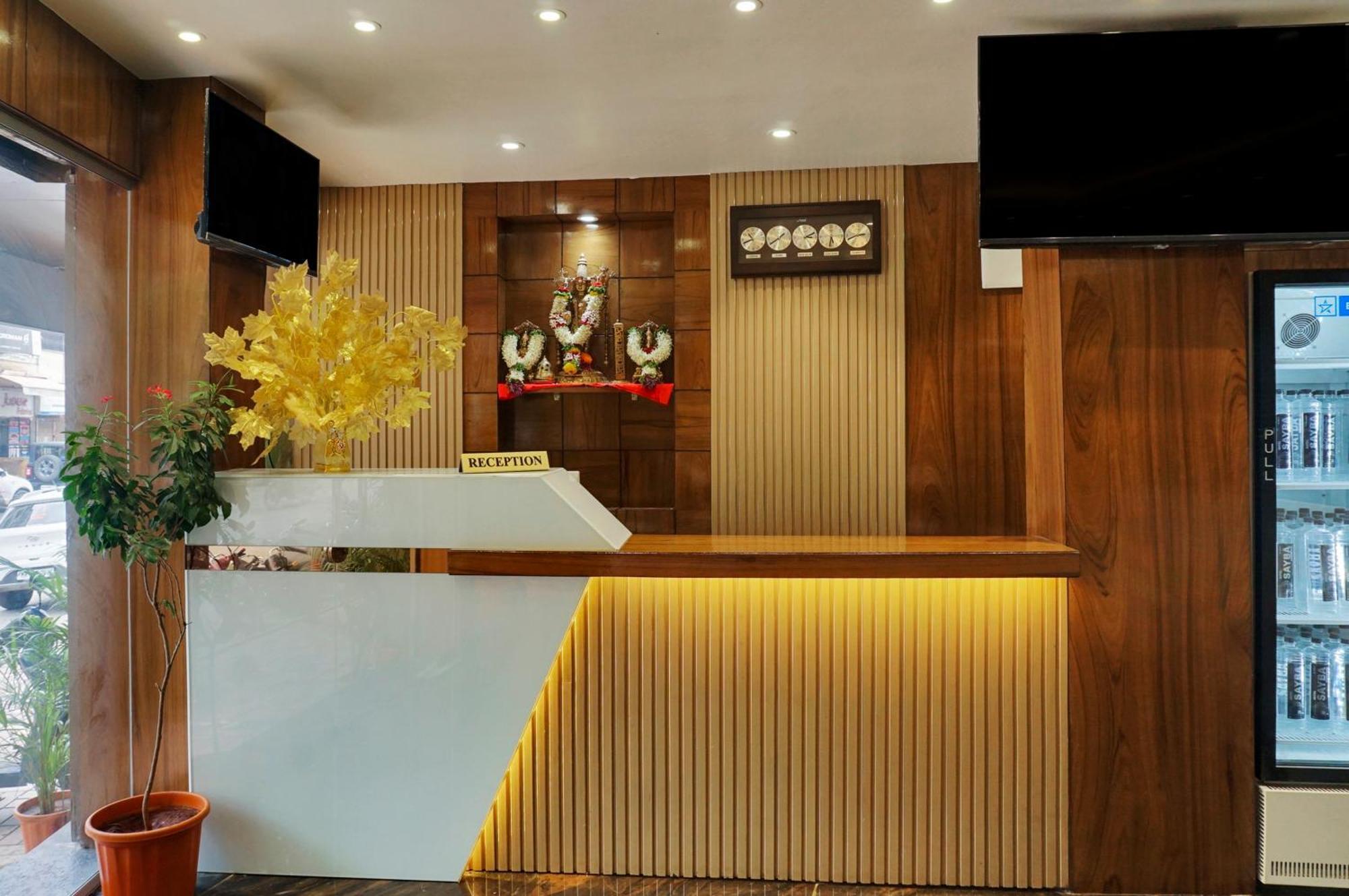 Hotel Sayba Executive Pune Exteriör bild